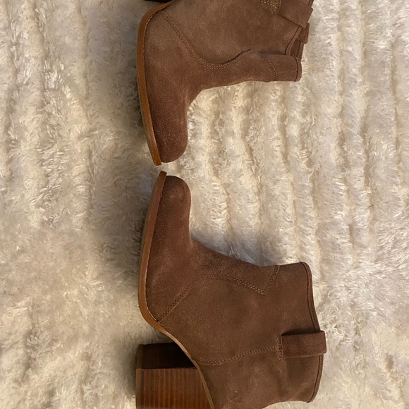 Splendid Shoes | Splendid Lakota Ankle Brown Booties Suede Western Block Heel - Picture 3 of 6
